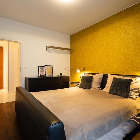 Auriapartments Karlin 2Kk S Terasou A Parkovanim Praha Bagian luar foto