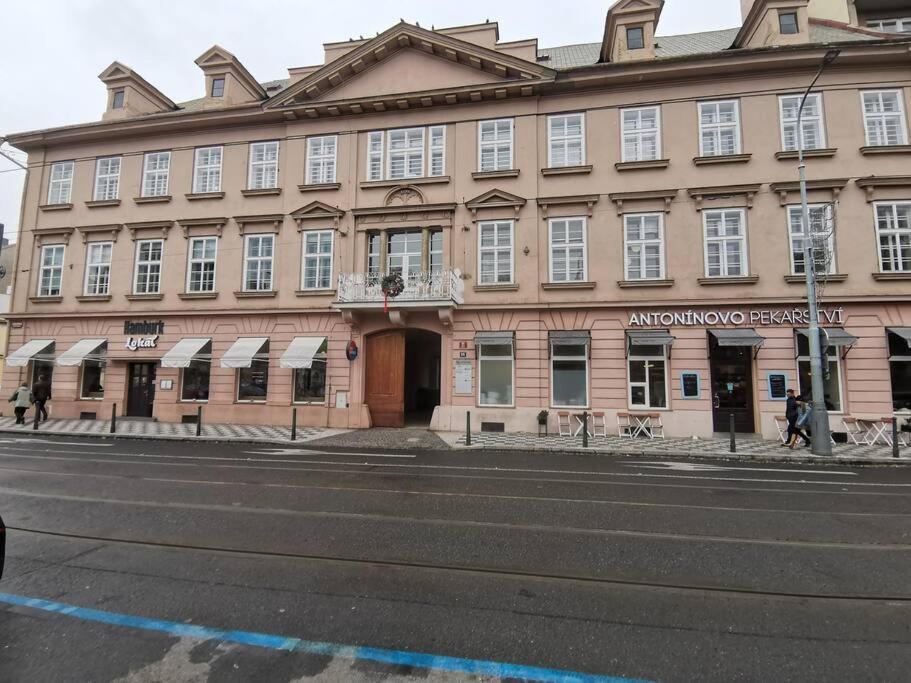 Auriapartments Karlin 2Kk S Terasou A Parkovanim Praha Bagian luar foto