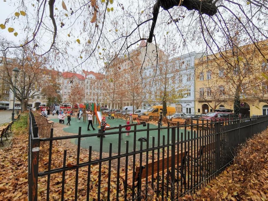 Auriapartments Karlin 2Kk S Terasou A Parkovanim Praha Bagian luar foto
